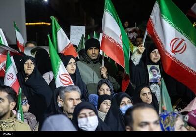  سنندج، روایت دوباره اتحاد و پشتیبانی از انقلاب؛ طنین «الله‌اکبر» فیلم - تسنیم
