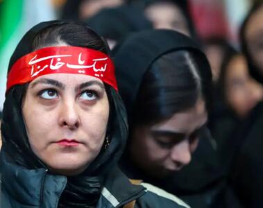  تصاویر؛ تجمع شبانه در میدان انقلاب