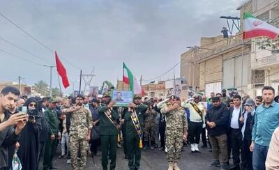  مراسم تشییع پیکر شهید تنگسیری در آبادان برگزار شد