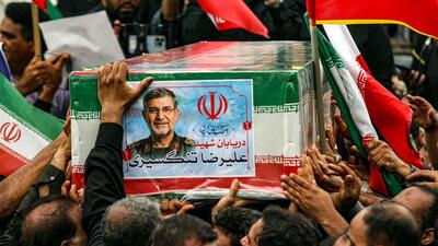  مراسم تشییع و خاکسپاری شهید دریابان تنگسیری در آبادان + فیلم