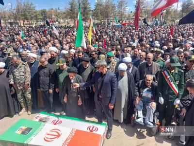  پیکر مطهر پاسدار شهید رضا اورادی در زادگاهش تشییع و به خاک سپرده شد+ فیلم