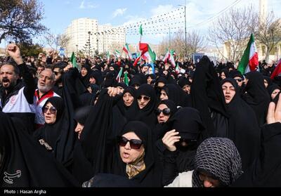  اجتماع حماسه و اقتدار سمنان با خبر انهدام جنگنده‌های پیشرفته دشمن - تسنیم