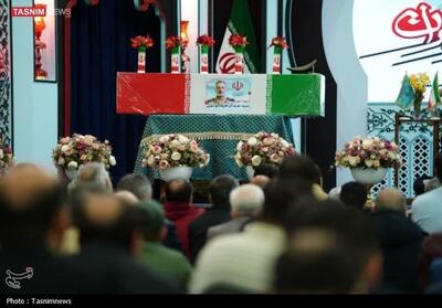 وداع با خادم‌المهدی شهید سپهبد موسوی در مسجد جمکران  عکس - تسنیم