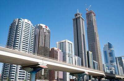  اصابت ترکش به نمای ساختمان «اوراکل» در دوبی