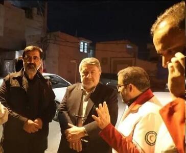 بازدید رئیس شورای اطلاع‌رسانی دولت از منازل آسیب‌دیده قم