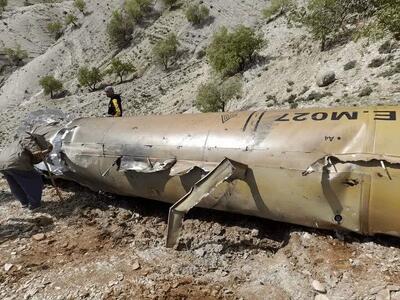  کروز در آسمان استان مرکزی منهدم شد + عکس