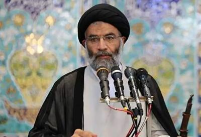  تصاویر پربازدید از امام جمعه اهواز با دوش‌پرتاب