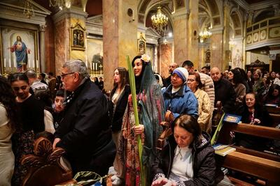  جشن عید پاک مسیحیان در تهران زیر سایه جنگ