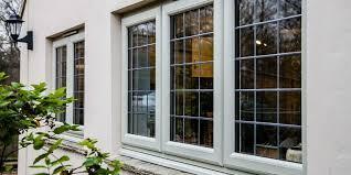  تداوم خدمات‌رسانی به مناطق آسیب‌دیده کرج/ نصب شیشه و پنجره منازل در اولویت