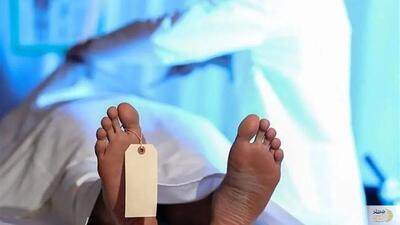  مردی بدلیل مشکلات روحی ، شاهرگ خود را برید