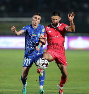  سرخابی‌ها موافق، 12 تیم مخالف