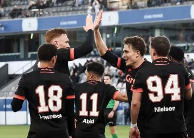  درخشش اکرت و پایان طلسم طولانی استاندارد لیژ