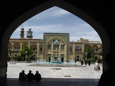  بیانیه ۷۵ نفر از علما، فضلا و مدرسان حوزه علمیه قم در تشکر از ملت ایران، رزمندگان و دولتمردان