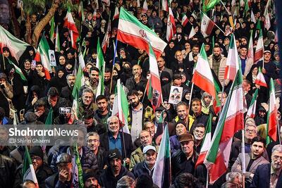  ویدئو| تجمعات مردمی سرخس در شب سی‌وششم جنگ تحمیلی سوم | از مرز شمال‌شرقی ایران برای تمام وطن
