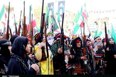  گره گلونی بر تفنگ برنو/ صف‌آرایی زنان لرستانی در جنگ رمضان  تصاویر - تسنیم