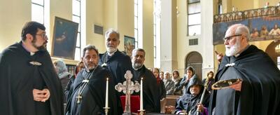  ادای احترام جامعه مسیحیان ارامنه ایران به رهبر شهید در مازندران