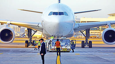  انسداد در دریا، اضطراب در آسمان