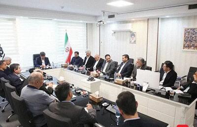  نگاه به ظرفیت های داخل به جای واردات