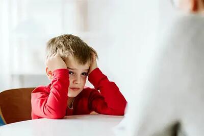  اشتباهاتی که ترس کودک در شرایط جنگ را چند برابر می‌کند