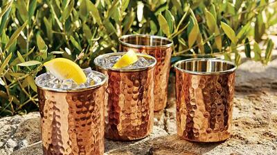  آب خوردن در لیوان مسی چه فوایدی دارد؟