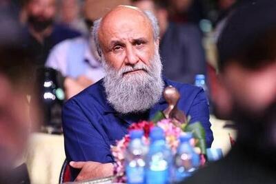  مسعود نجابتی: درحال طراحی سنگ مزار رهبر شهیدمان هستم