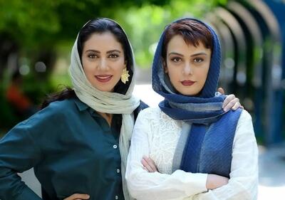  مونا فرجاد: به همین راحتی از بمباران حرف نزنین