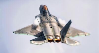  ادعای چین از شکست اف 22 رپتور توسط جنگنده J-20