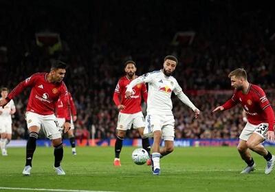  شکست خانگی منچستریونایتد 10 نفره مقابل لیدز