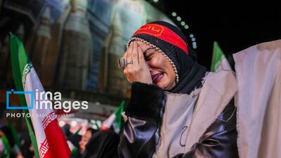  گزارش تصویری/ مراسم وداع با شهدای ناوشکن دنا در میدان ولیعصر(عج)