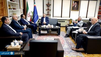  گزارش تصویری | دیدار هیات رئیسه اتاق بازرگانی، صنایع، معادن و کشاورزی ایران با وزیر صمت