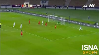  گل دوم شباب الاهلی به تراکتور توسط سعید عزت اللهی