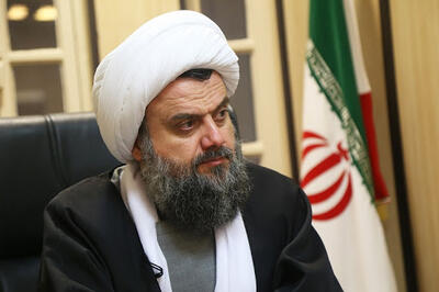  آیت الله هادوی تهرانی در نامه ای به پاپ: همکاری علما و رهبران ادیان آسمانی می‌تواند گامی مؤثر در تقویت صلح پایدار و کاهش رنج‌های بشر باشد