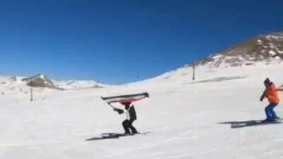  اهتزاز پرچم سه‌رنگ ایران در پیست اسکی توچال