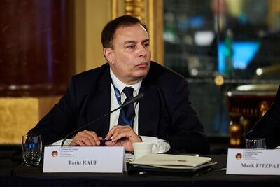  احتمالاً یک کانال ارتباطی مخفی میان ایران و آمریکا در ژنو وجود دارد/ ترامپ مثل موشِ به دام افتاده شده است