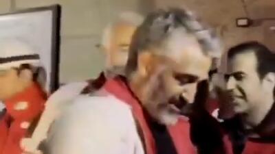  حضور پژمان جمشیدی در کنار امدادگران هلال احمر