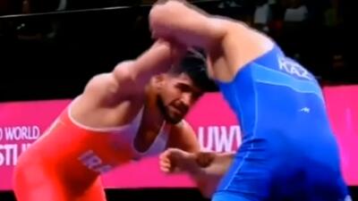  عظیمی با شکست حریف قزاق به فینال رسید