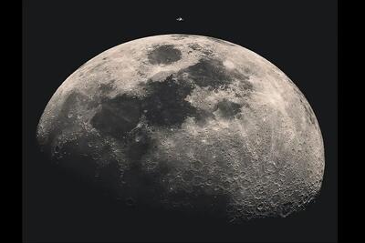  عبور ایستگاه فضایی بین‌المللی از بالای ماه