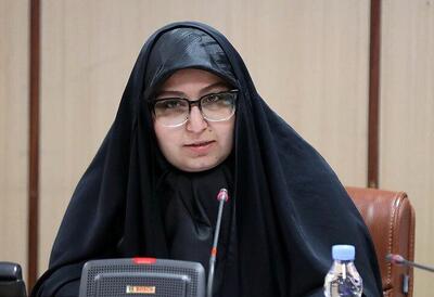  نرجس سلیمانی خواستار صدور گواهینامه موتورسیکلت برای بانوان شد