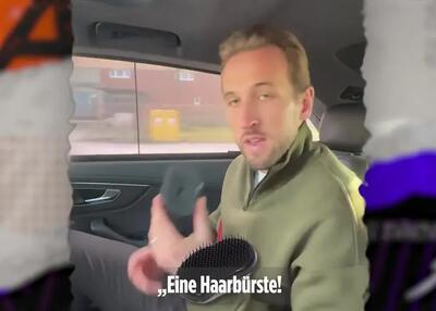  وسایل شخصی هری کین: برس و کرم ضدآفتاب!