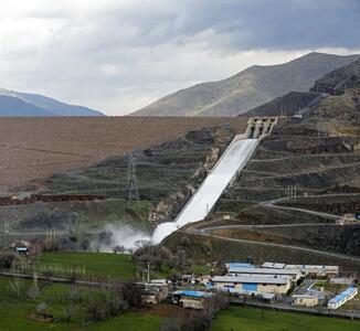  سد آزاد سنندج سرریز کرد