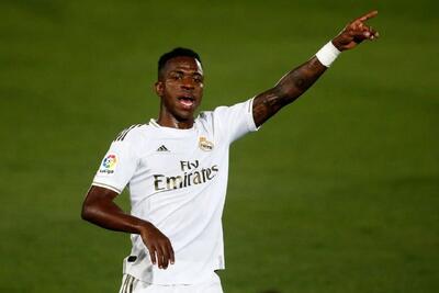  وینیسیوس خطاب به بلینگام: خفه شو!