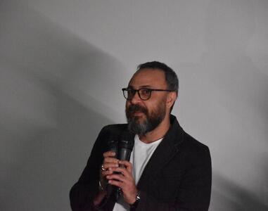  علیرضا کمالی: وقت جوانمردی است؛ هنرمندان پای کار بیایند