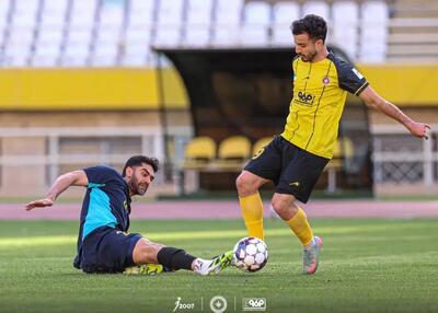  ‏بدن فرز و آماده علی کریمی در تمرین سپاهان