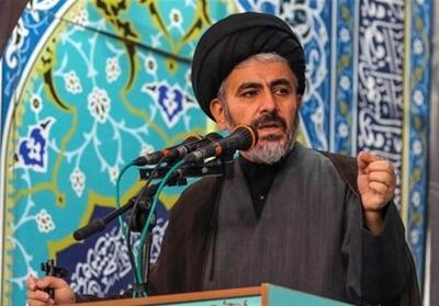  امام جمعه ارومیه: ارتش برای دفاع از دین و مظلومان سینه سپر کرده است - تسنیم
