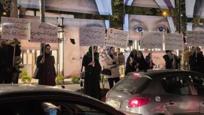  تصاویری جالب از تجمع شب گذشته تهرانی‌ها در میدان تجریش