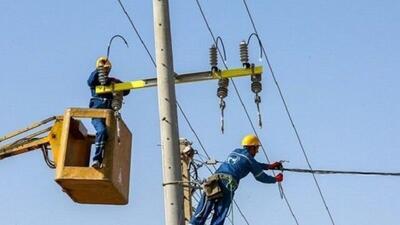  برق مناطق آسیب‌دیده تهران و البرز در کمتر از ٢ ساعت وصل شد