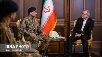  دیدار فرمانده ارتش پاکستان با رئیس جمهور