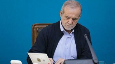  پزشکیان: ارتش در دفاع از امنیت، عزت و استقلال ایران درنگ نمی‌کند