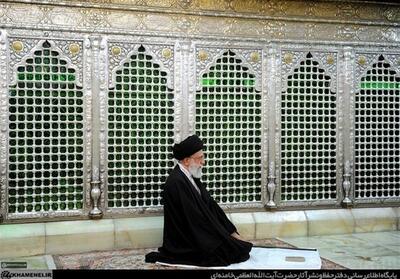  دستخط رهبر شهید انقلاب در دفتر یادبود حرم حضرت معصومه(س) - تسنیم