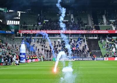  توقف پخش زنده بوندسلیگا با پرتاب مواد آتش‌زا